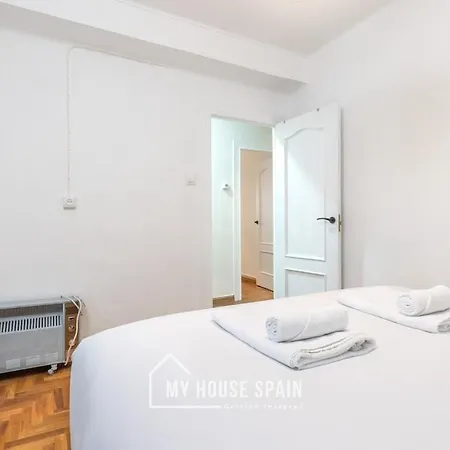Myhousespain - Comodo Y Tranquilo Piso Con Parking * Oviédo