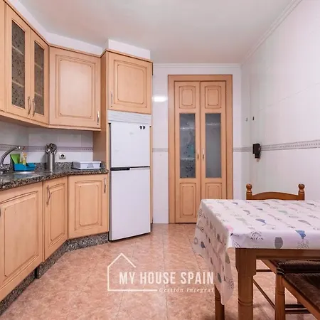 Myhousespain - Comodo Y Tranquilo Piso Con Parking Oviédo