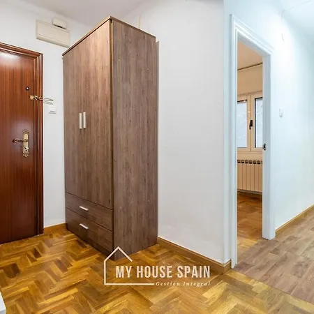Apartment Myhousespain - Comodo Y Tranquilo Piso Con Parking Oviédo