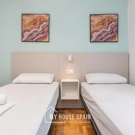 Myhousespain - Comodo Y Tranquilo Piso Con Parking Oviedo