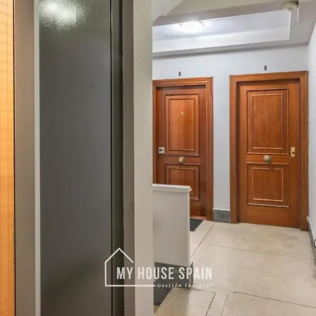 Myhousespain - Comodo Y Tranquilo Piso Con Parking Oviedo