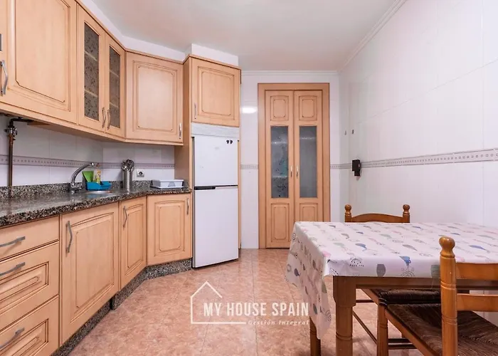 Myhousespain - Comodo Y Tranquilo Piso Con Parking Oviedo