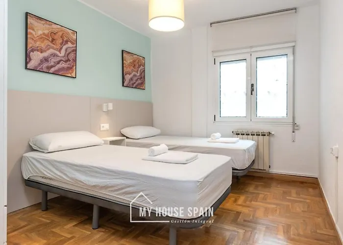 Myhousespain - Comodo Y Tranquilo Piso Con Parking Apartment Oviedo