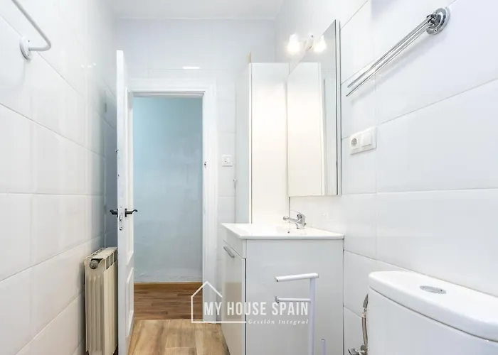 Myhousespain - Comodo Y Tranquilo Piso Con Parking Apartment Oviédo