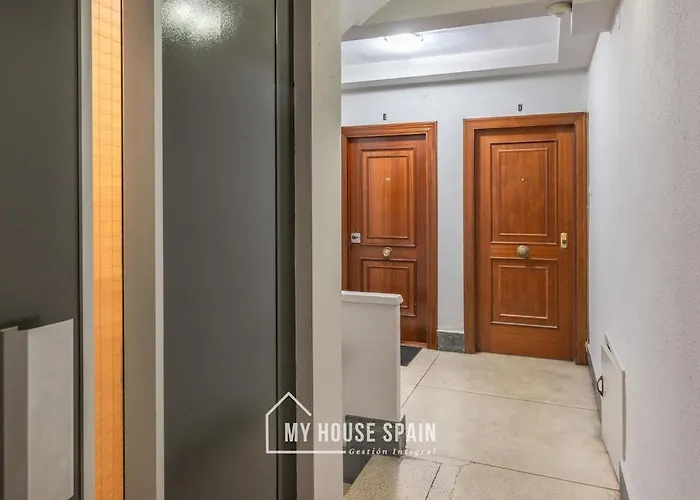 Myhousespain - Comodo Y Tranquilo Piso Con Parking Oviedo